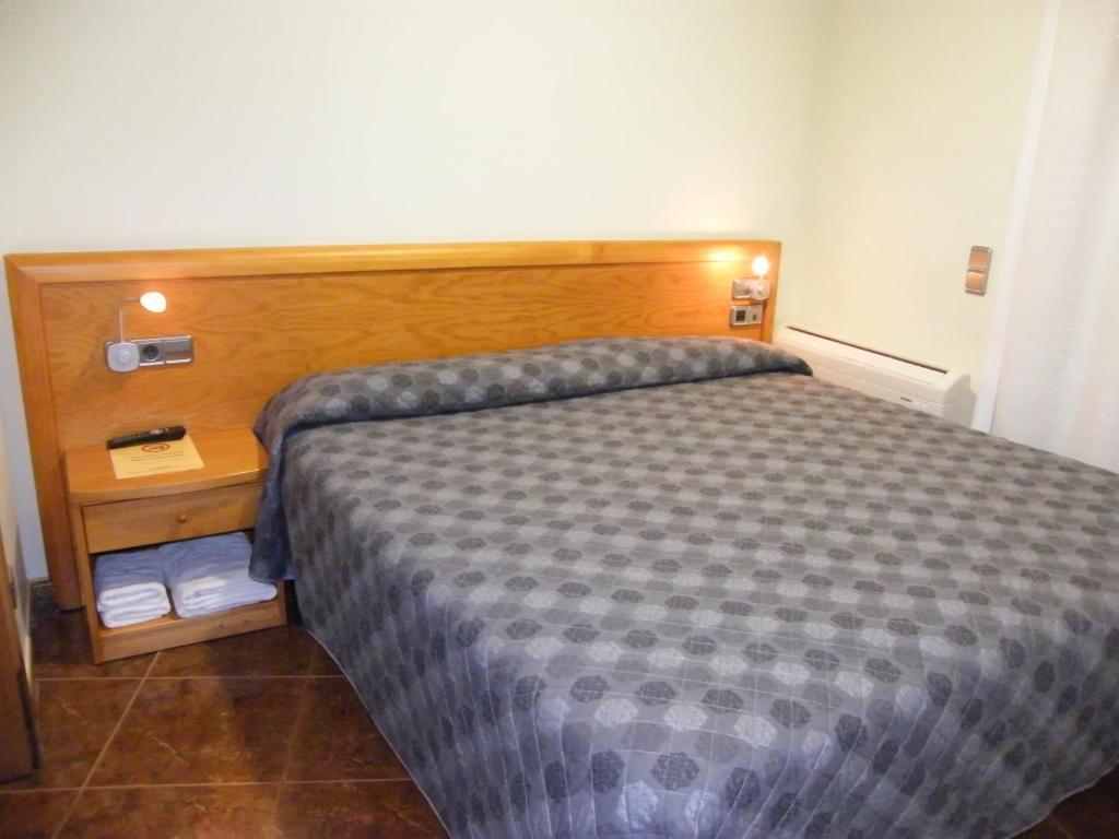 Amolls Restaurant I Habitacions Olot Szoba fotó