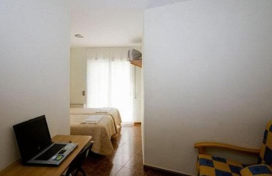 Amolls Restaurant I Habitacions Olot Szoba fotó