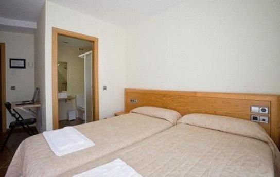 Amolls Restaurant I Habitacions Olot Szoba fotó